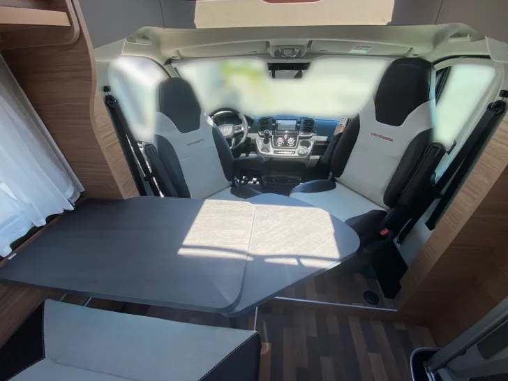 Fahrzeugbild Weinsberg CaraCompact EDITION PEPPER 600 MEG 8-Stufen-Wandlerautoma #11