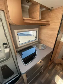 Fahrzeugbild Weinsberg CaraCompact EDITION PEPPER 600 MEG 8-Stufen-Wandlerautoma #13