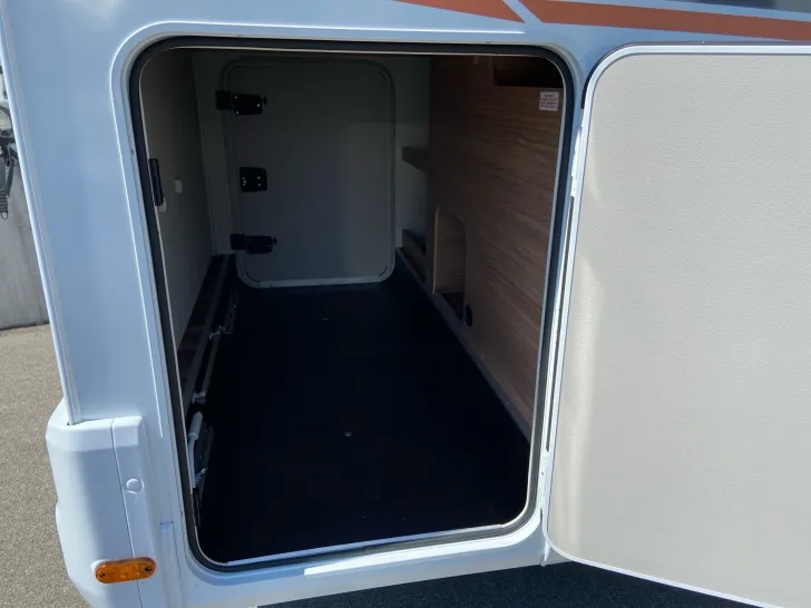 Fahrzeugbild Weinsberg CaraCompact EDITION PEPPER 600 MEG 8-Stufen-Wandlerautoma #14