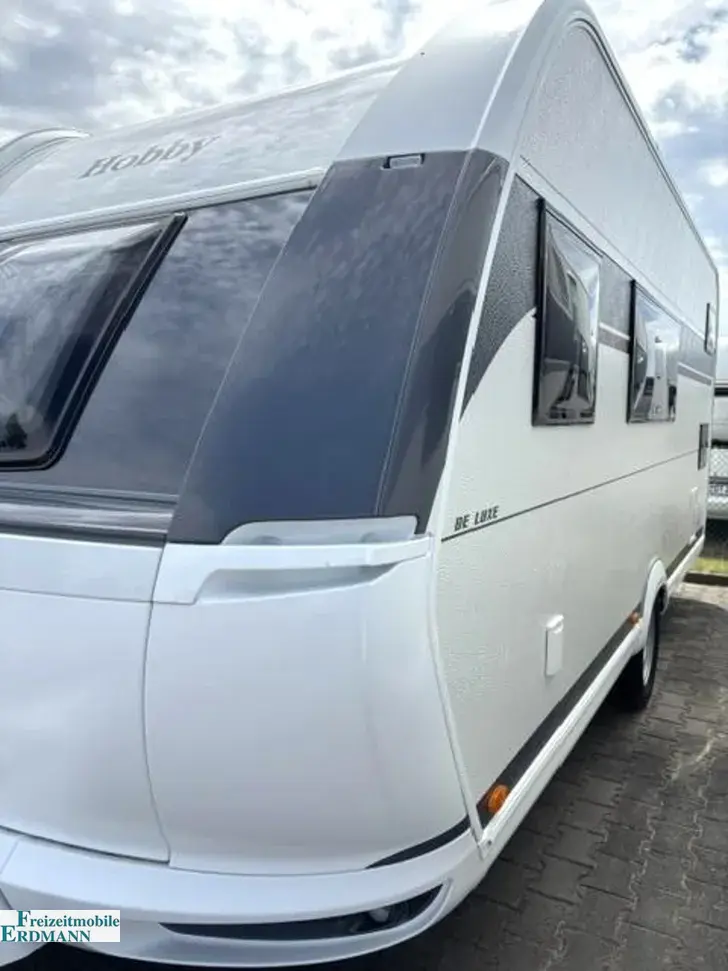 Fahrzeugbild Hobby De Luxe 490 KMF #1