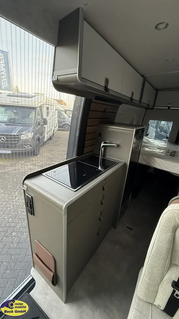 Fahrzeugbild Hymer Camper Van Grand Canyon S 600 Cross Over Aktion #9