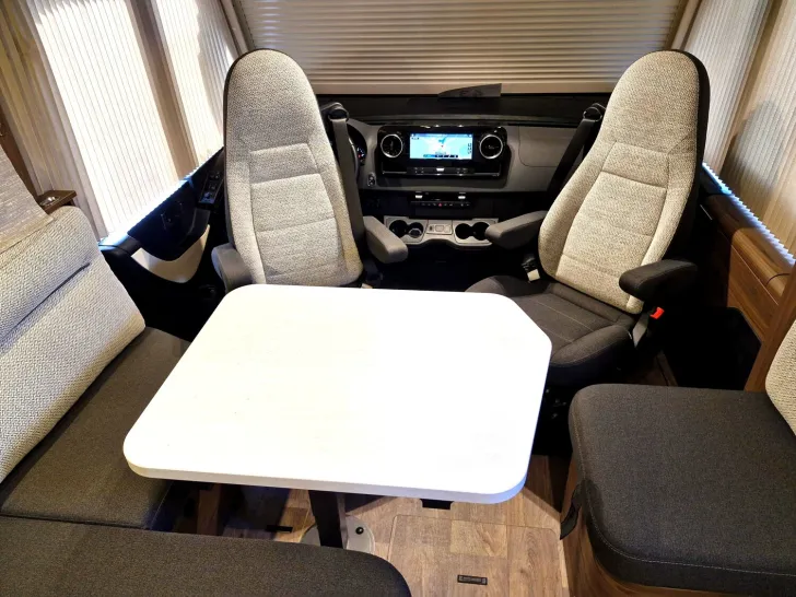 Fahrzeugbild Hymer B-Klasse ML I 780 *Vollluftfahrwerk*Hubstützen*ArktisPaket* #16