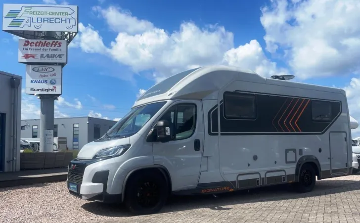 Fahrzeugbild Bürstner Signature SFT 7.5 Verfüg./Sparen Sie 9.788,- € #1