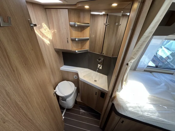 Fahrzeugbild Knaus SKY TI 700 MEG +ABVERKAUF+ #13