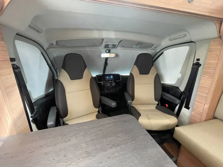 Fahrzeugbild Weinsberg CaraHome 650 MEG ++ABVERKAUF++ #13