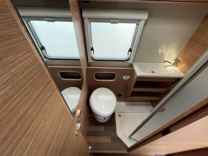 Fahrzeugbild Weinsberg CaraHome 650 MEG ++ABVERKAUF++ #37