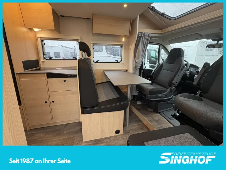 Fahrzeugbild Sunlight Sub TS 67 #8