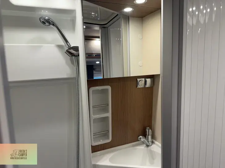 Fahrzeugbild Malibu Van first class - two rooms 640 LE RB viele Pakete,Abverkauf Fiat #15