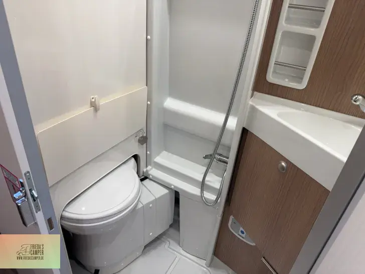 Fahrzeugbild Malibu Van first class - two rooms 640 LE RB viele Pakete,Abverkauf Fiat #16