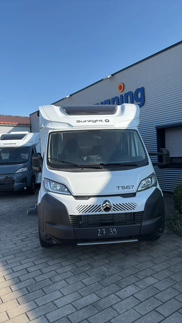 Frontal Vorne Sunlight T 67S SUB Sofort verfügbar