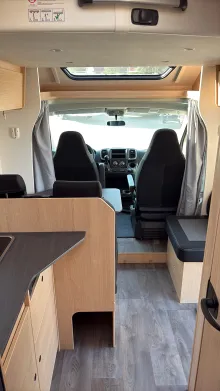 Sicht vorne-hinten Sunlight T TS 67 SUB Sofort verfügbar