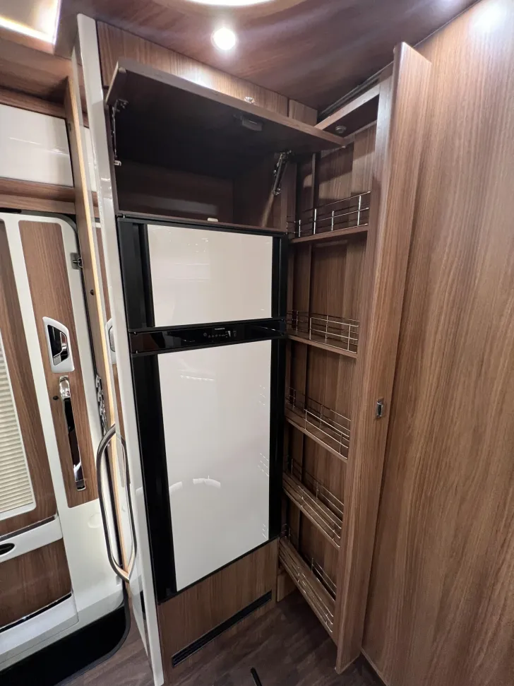 Fahrzeugbild Carthago chic s-plus I 61 XL LE (323) #24