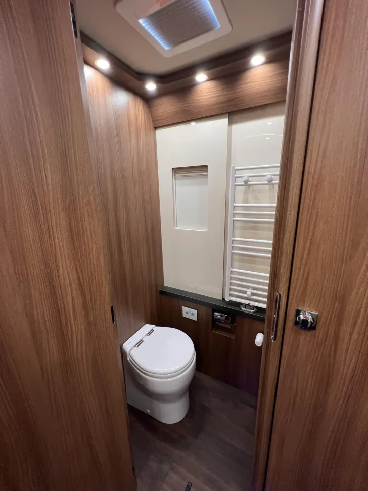 Fahrzeugbild Carthago chic s-plus I 61 XL LE (323) #37