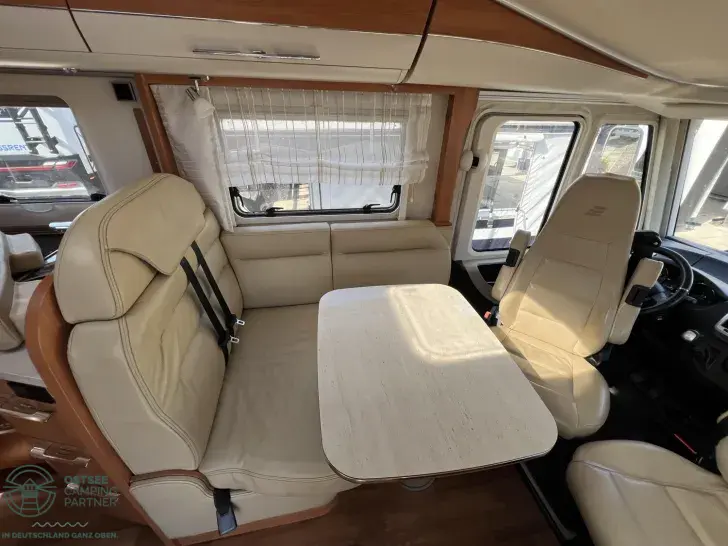 Fahrzeugbild Hymer B-Klasse 678 DL ALL IN ONE #9