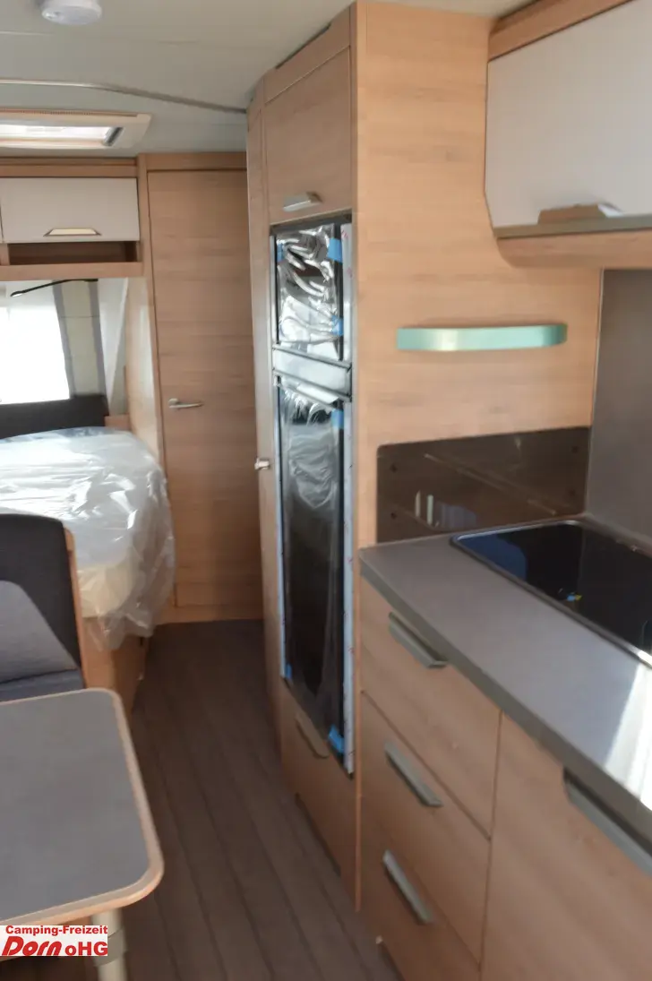 Fahrzeugbild Knaus Südwind 540 FDK 60 Years Kühlschrank 177l #9