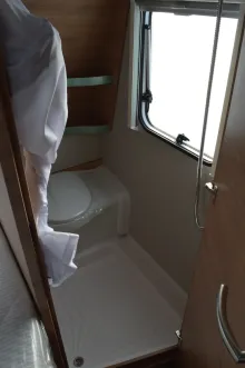 Fahrzeugbild Knaus Südwind 540 FDK 60 Years Kühlschrank 177l #14