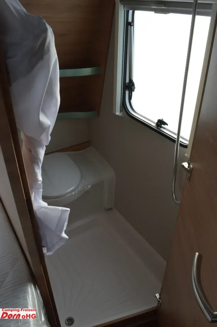 Fahrzeugbild Knaus Südwind 540 FDK 60 Years Kühlschrank 177l #14