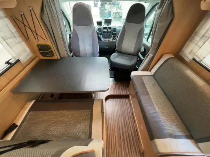 Fahrzeugbild Burow Liberty VIP 690/Festbett+Hubbett/Markise/SAT #7