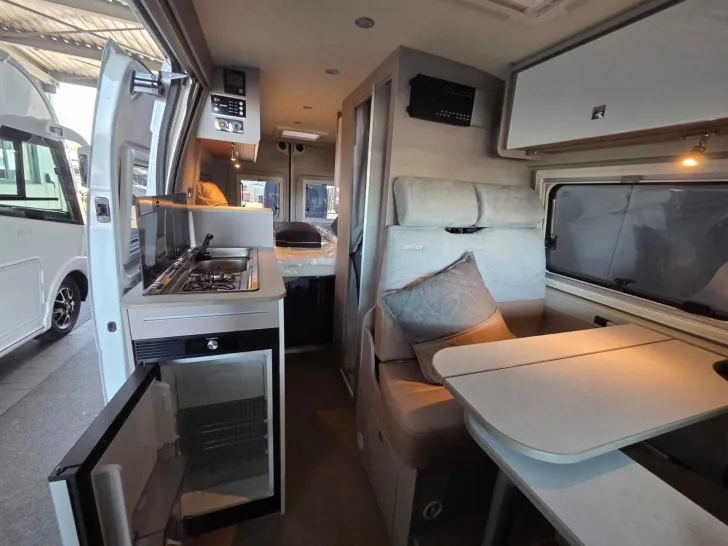 Fahrzeugbild Bürstner Delfin C 621 AHK+RF+Truma Combi D-6E+LM #17