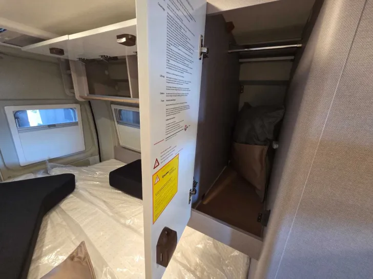 Fahrzeugbild Bürstner Delfin C 621 AHK+RF+Truma Combi D-6E+LM #25