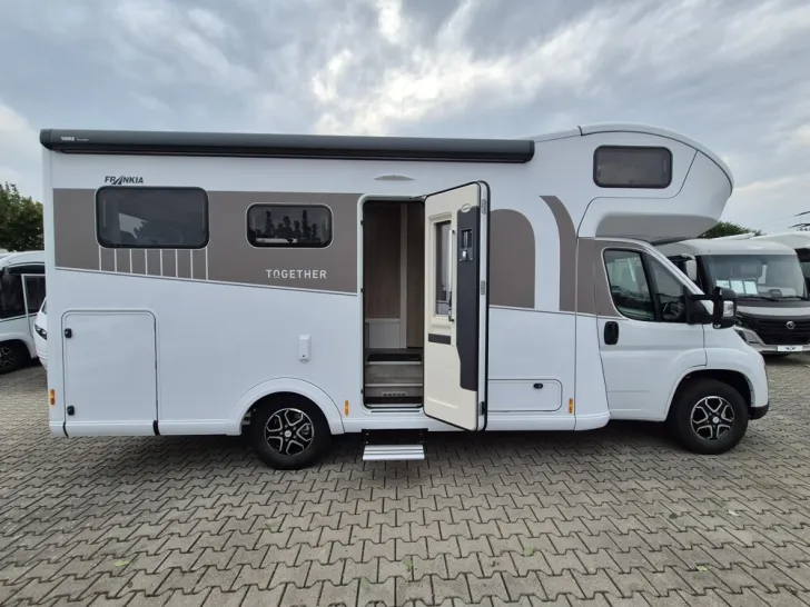 Fahrzeugbild Frankia F-Line A 680 PLUS EDITION TOGETHER 4.5T #2