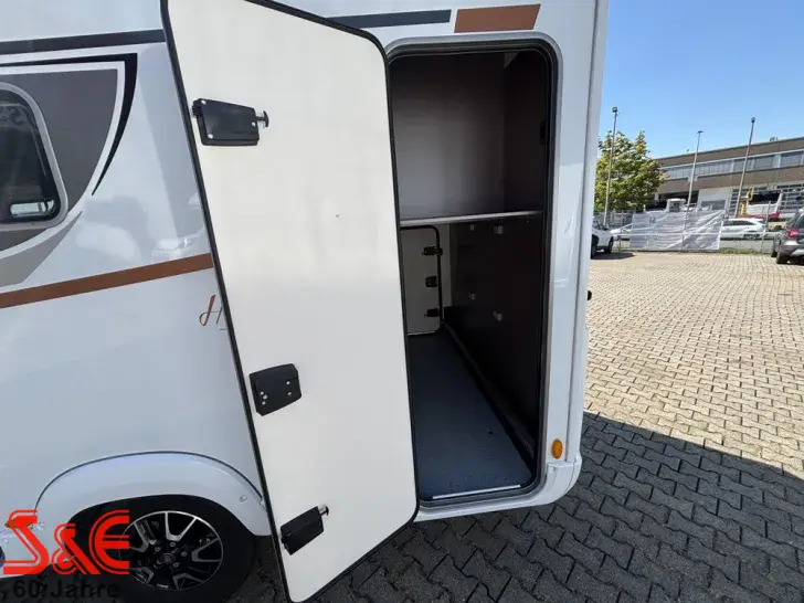 Fahrzeugbild Bürstner Lyseo TD 684 G #11