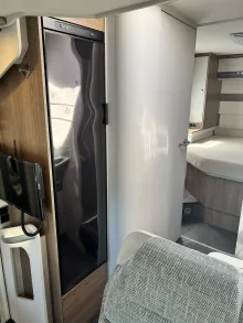Fahrzeugbild Dethleffs Trend T 7057 DBM 90 4 Schlafplätze, Dachklima, TV #9