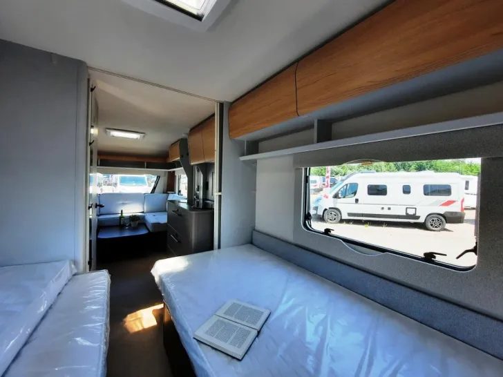 Fahrzeugbild Bürstner B66 535 TL Verfüg./Sparen Sie 4.310,- € #6