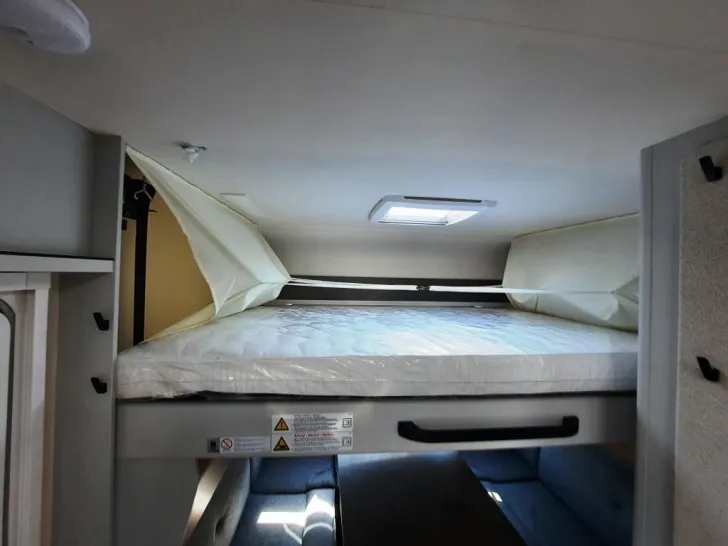 Fahrzeugbild Bürstner B66 Plus 510 TK Verfüg./Sparen Sie 4.630,- € #10