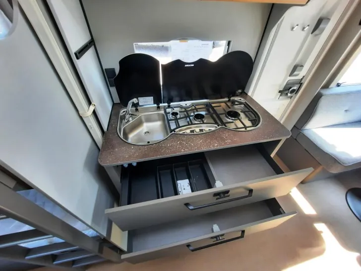 Fahrzeugbild Bürstner B66 Plus 510 TK Verfüg./Sparen Sie 4.630,- € #14