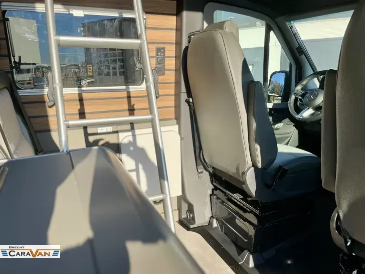 Fahrzeugbild Hymer Camper Van Grand Canyon S CrossOver Allrad #3