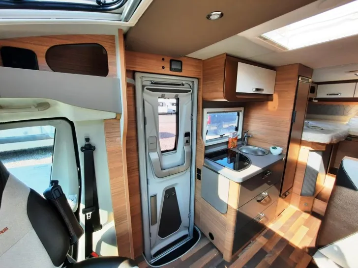 Fahrzeugbild Weinsberg CaraCompact EDITION PEPPER 600 MEG #6