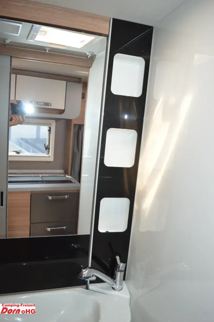 Fahrzeugbild Weinsberg X-CURSION VAN 500 LT EDITION [PEPPER] Easy-Move-Bett für 2 Personen #16