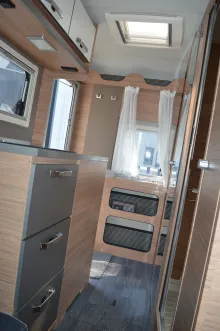 Fahrzeugbild Weinsberg X-CURSION VAN 500 LT EDITION [PEPPER] Easy-Move-Bett für 2 Personen #18