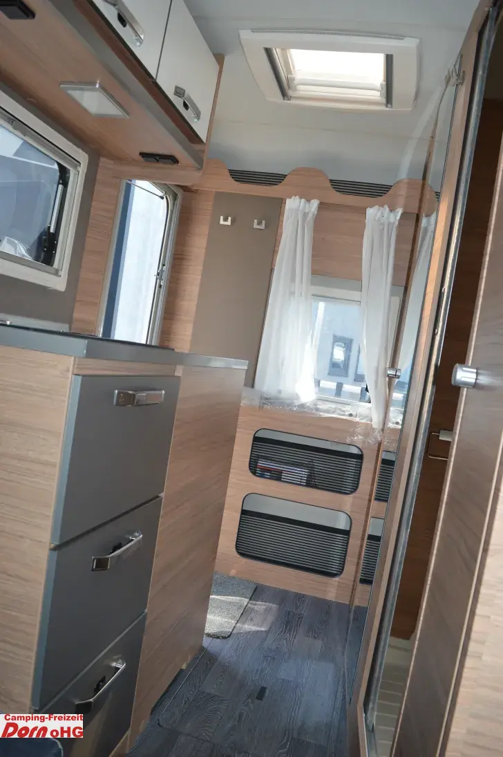 Fahrzeugbild Weinsberg X-CURSION VAN 500 LT EDITION [PEPPER] Easy-Move-Bett für 2 Personen #18