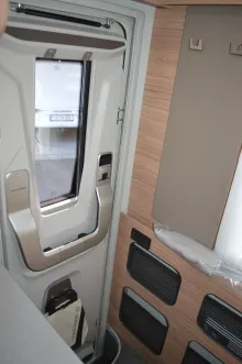 Fahrzeugbild Weinsberg X-CURSION VAN 500 LT EDITION [PEPPER] Easy-Move-Bett für 2 Personen #20