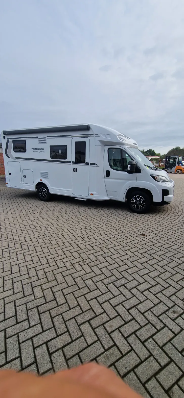 Fahrzeugbild Weinsberg CaraSuite EDITION SPICY 650 MEG 2027er Modell #9