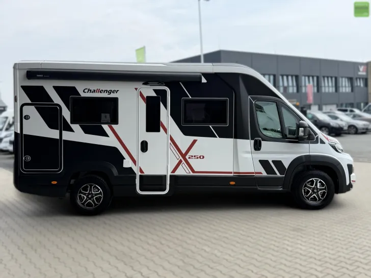 Fahrzeugbild Challenger X Open Edition X250 Automatik Safety Paket 2026 #3