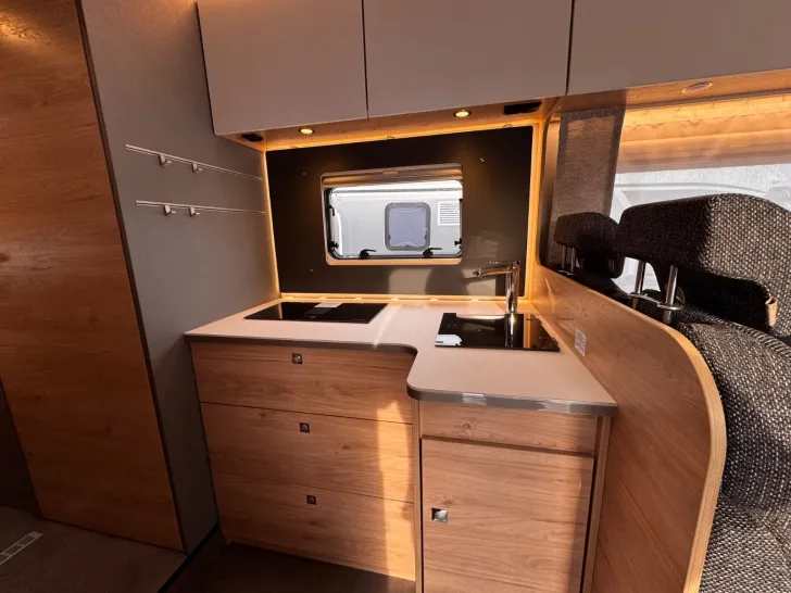 Fahrzeugbild Dethleffs XL Integriert I 7812-2 Modell 2026 Hubstützen #15