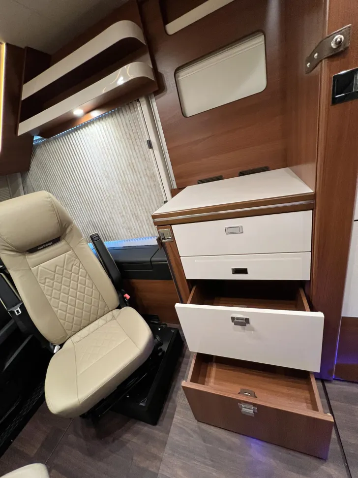 Fahrzeugbild Carthago liner-for-two I 53 Iveco (324) #16