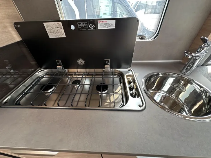 Fahrzeugbild Knaus Südwind BLACK SELECTION 540 UE Modell 2027 #10