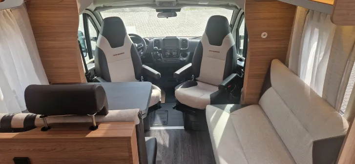Fahrzeugbild Weinsberg CaraSuite EDITION SPICY 650 MF #6