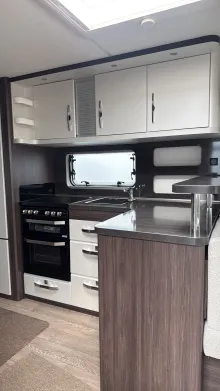Küchen Hobby Prestige 720 WQC Backofen