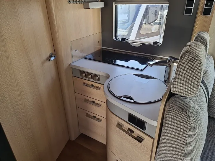 Fahrzeugbild Hymer B-Klasse MC T 680 Hubbett, 5. Sitz #13