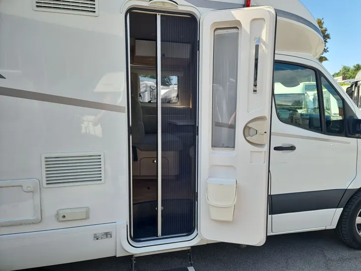 Fahrzeugbild Hymer B-Klasse MC T 680 Hubbett, 5. Sitz #21