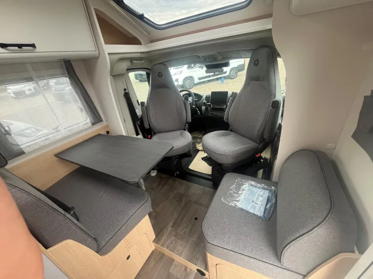 Fahrzeugbild Sunlight Adventure T 66S OHNE Hubbbett, Combi6E, #8