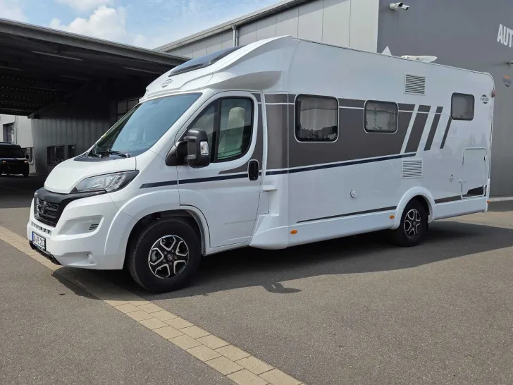Fahrzeugbild Carado T 448 AT9G+ZenecZ+DRFK+SAT+Hubbett #1