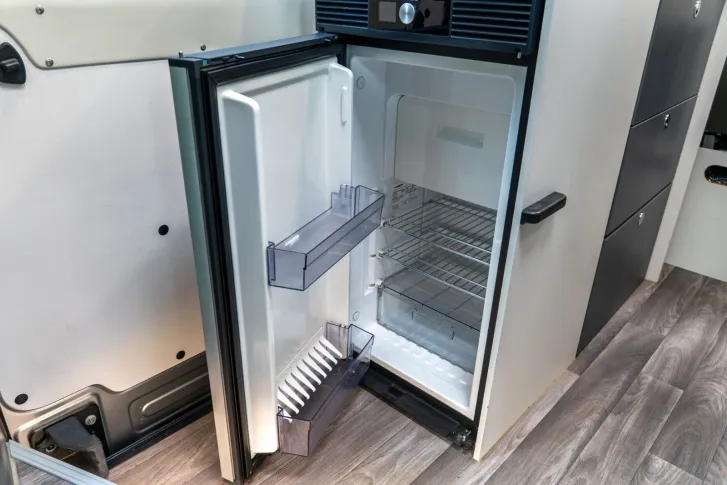 Fahrzeugbild Ahorn Camp Van 550 *Automatik*Kamera*Außendusche #15