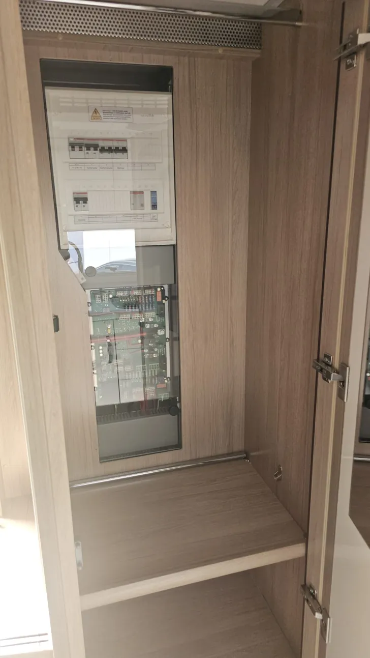 Fahrzeugbild Phoenix Midi-Alkoven Daily 7200 RSL NEUFAHRZEUG Modell 26/27 #14