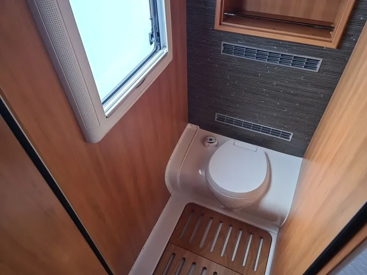 Fahrzeugbild Hymer Eriba Eriba Nova SL 545 Leder, Arktis-Paket, ALDE #16